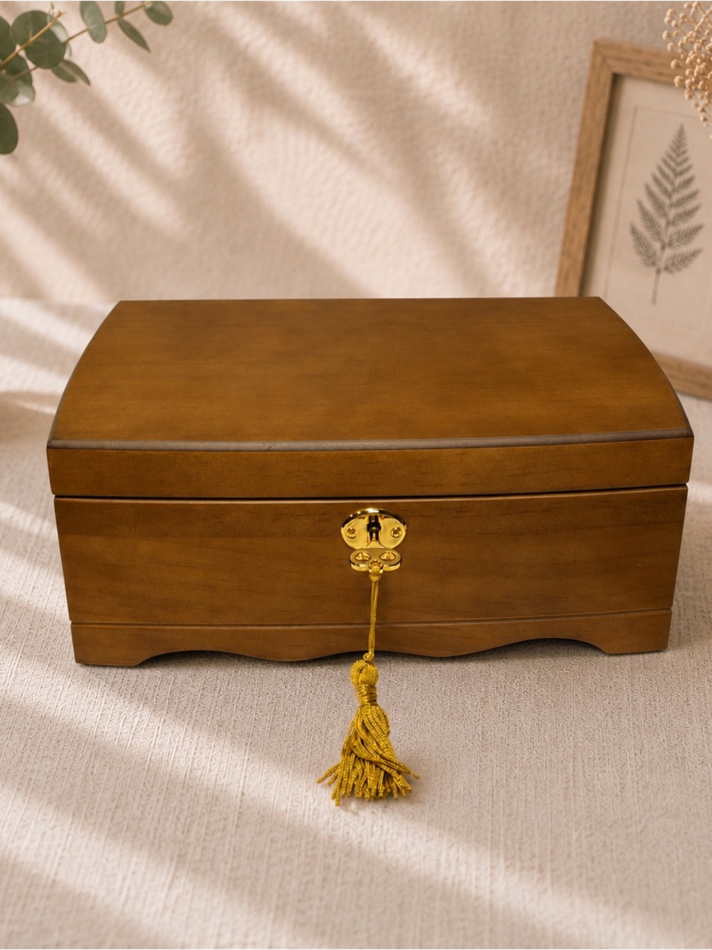 Retro wooden Jewelry Box with lock